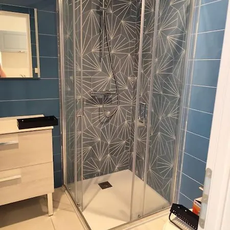 Avec Vue Apartment *